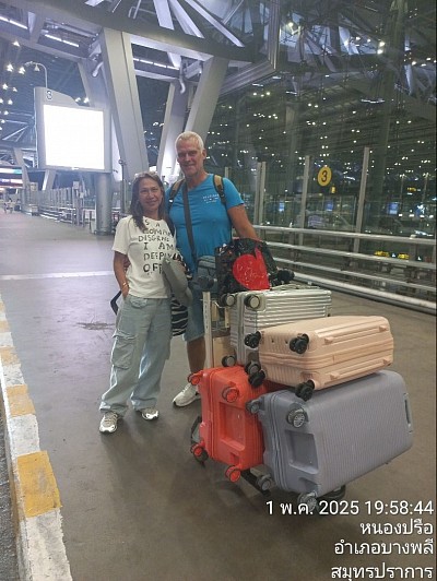 รถแท็กซี่ รถเก๋งส่วนตัว จองรถ รับ-ส่ง สนามบิน